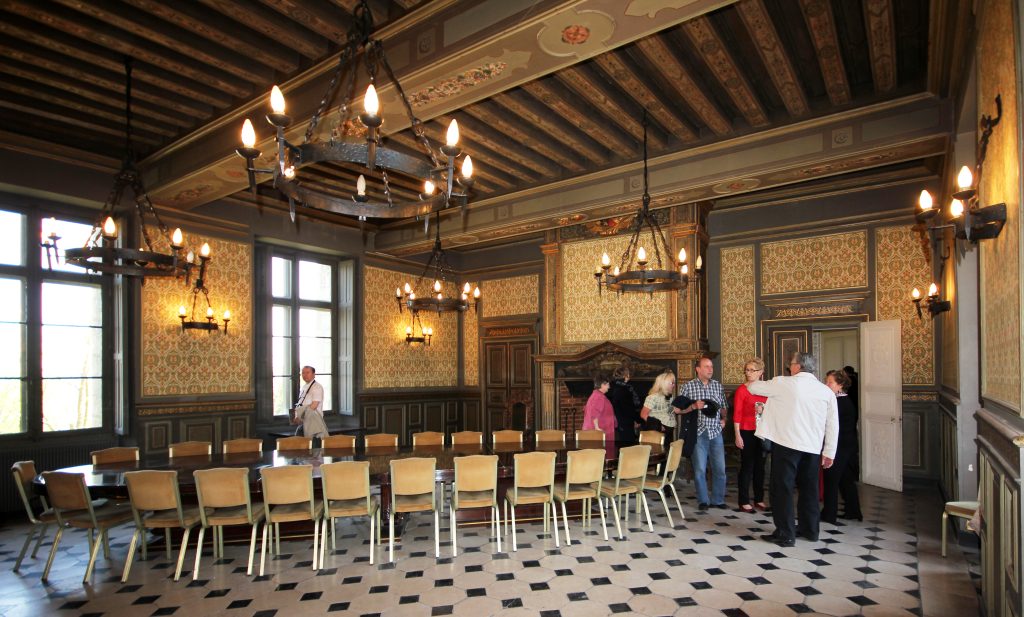 83 – Montataire – Chateau – Interieur – Salle d’honneur
