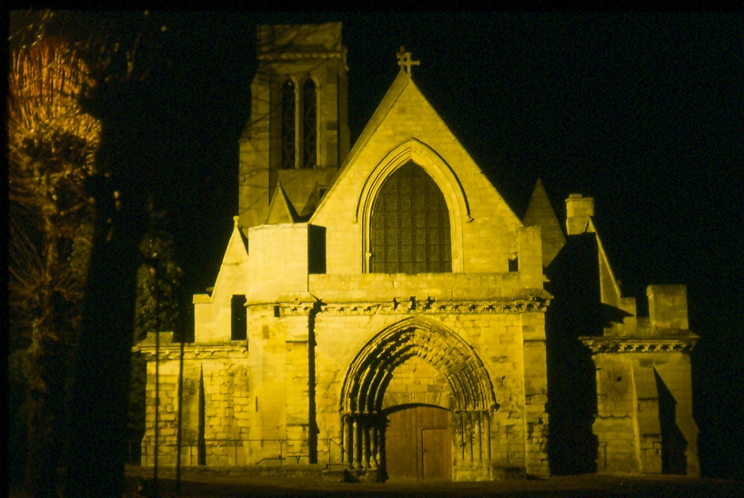 EGLISE FACADE NUIT diapos0003