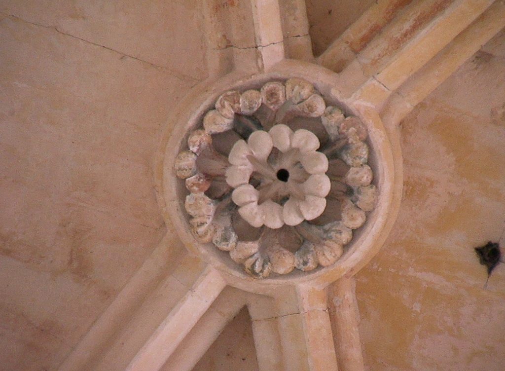 EGLISE INTERIEUR CLÉ DE VOUTE IMGA0308