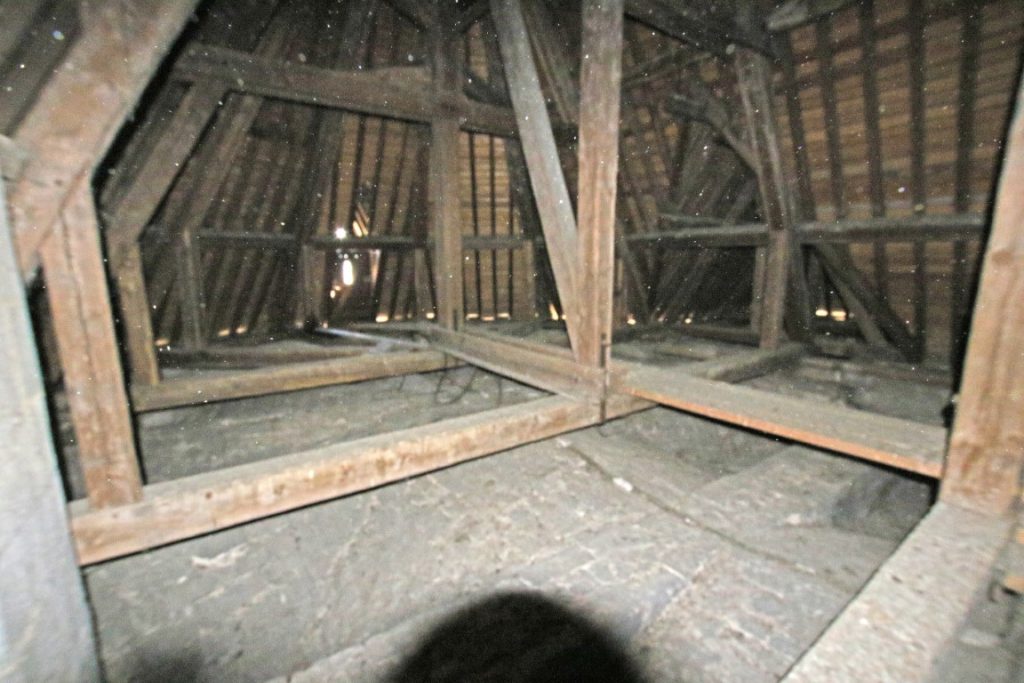 EGLISE INTERIEUR CLOCHER C7D_0973
