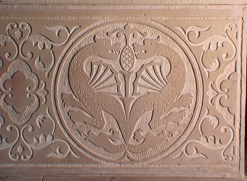 EGLISE INTERIEUR SCULPTURE AUTEL IMGA0185