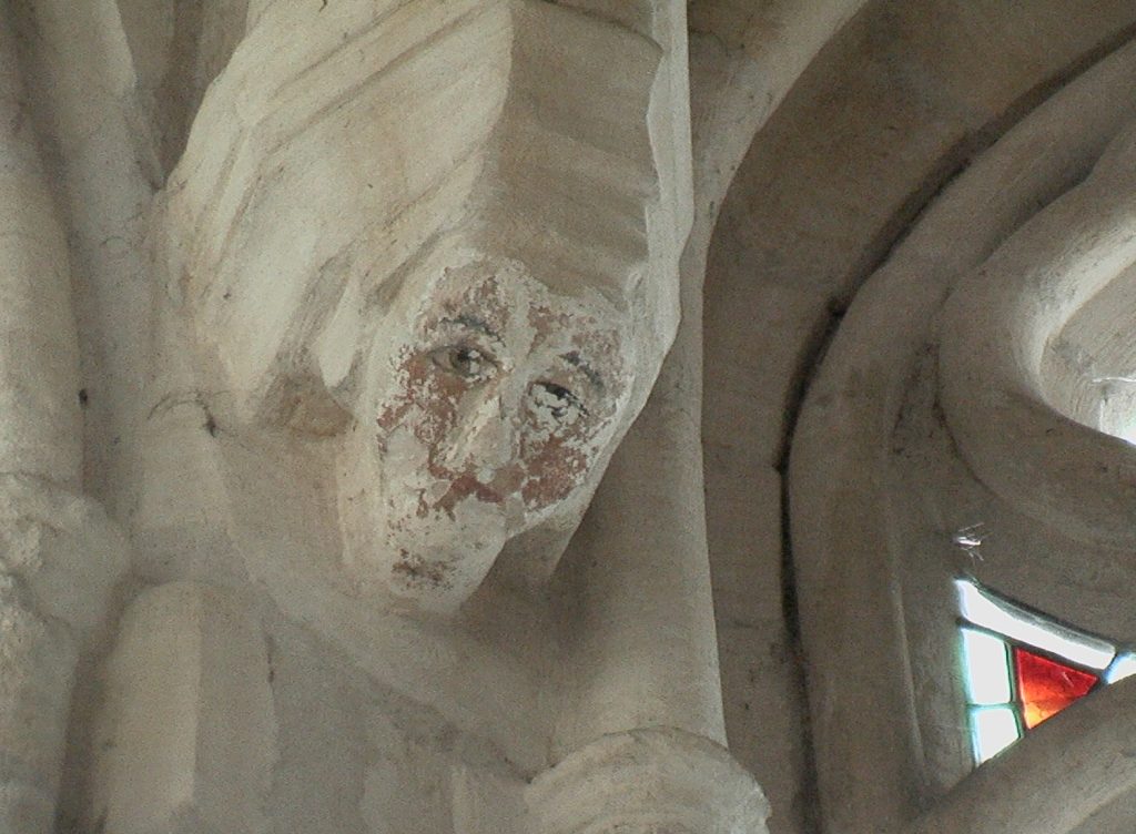 EGLISE INTERIEUR SCULPTURE FEMME IMGA0290