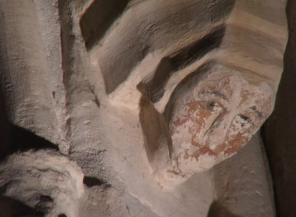 EGLISE INTERIEUR SCULPTURE FEMME IMGA0404