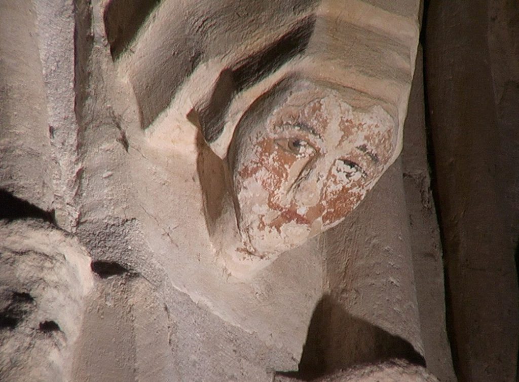 EGLISE INTERIEUR SCULPTURE FEMME IMGA0431