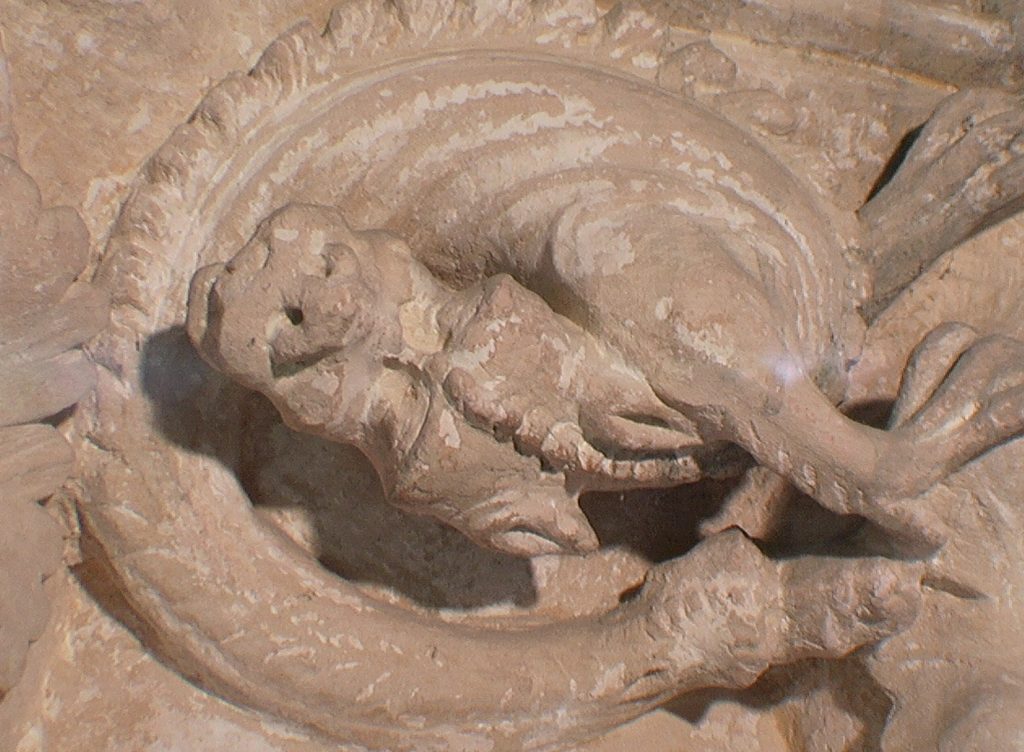 EGLISE INTERIEUR SCULPTURE IMGA0202