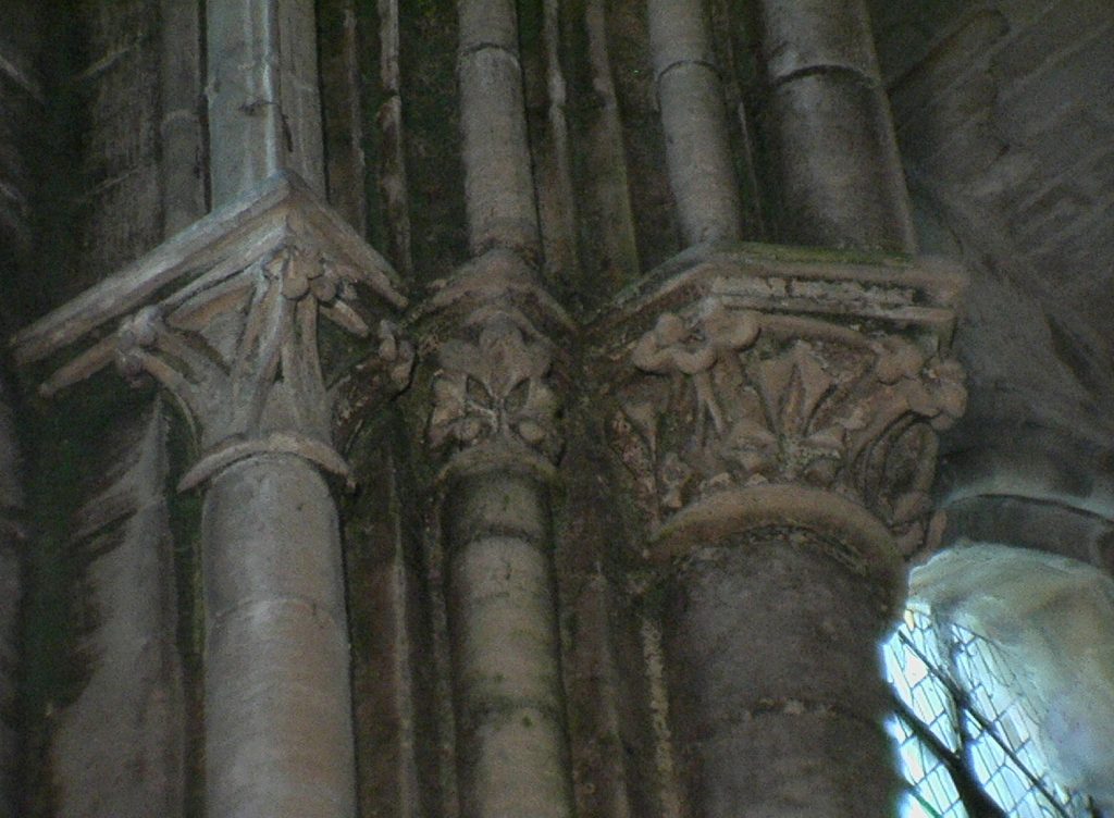 EGLISE INTERIEUR SCULPTURE IMGA0222