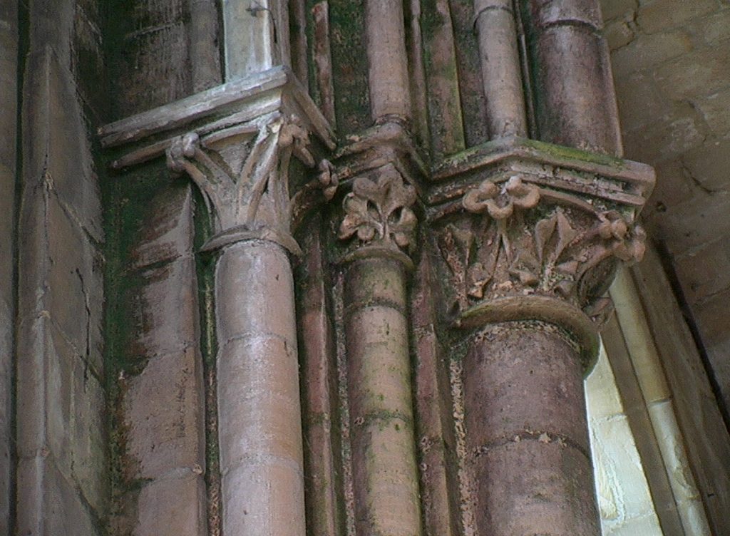EGLISE INTERIEUR SCULPTURE IMGA0311