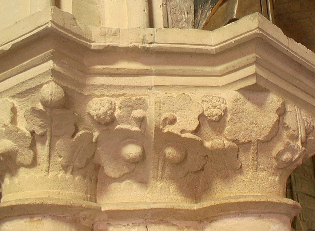 EGLISE INTERIEUR SCULPTURE IMGA0391