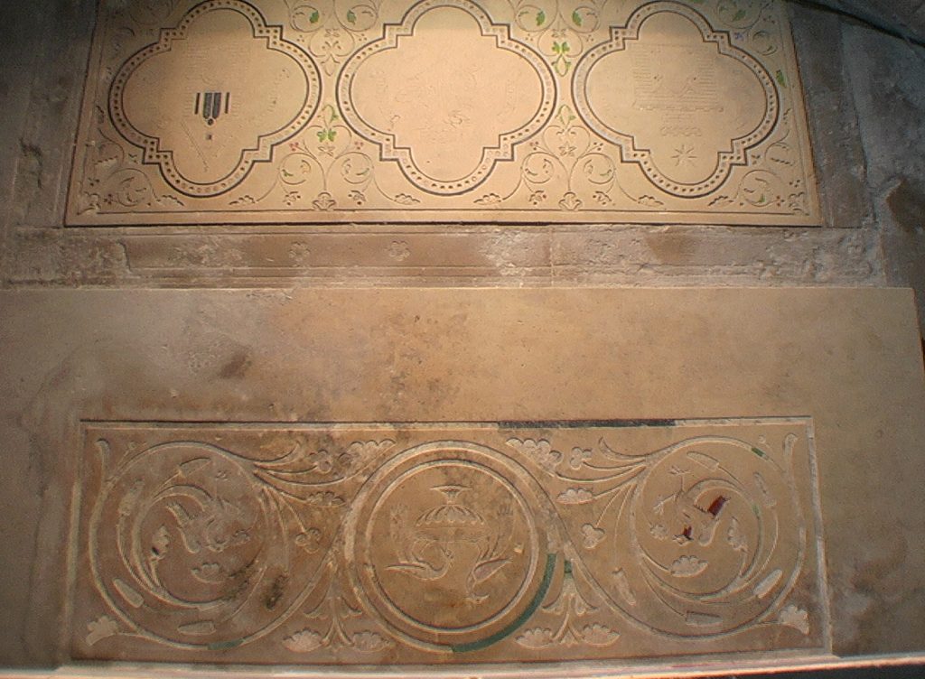 EGLISE INTERIEUR TAPIS IMGA0173