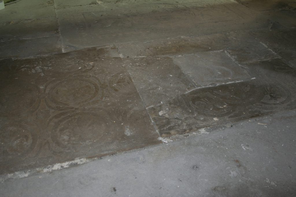 EGLISE INTERIEUR TAPIS _MG_6506