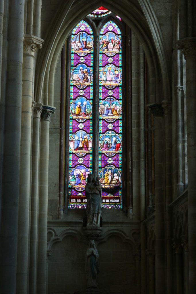 EGLISE INTERIEUR Vitraux C7D_0759