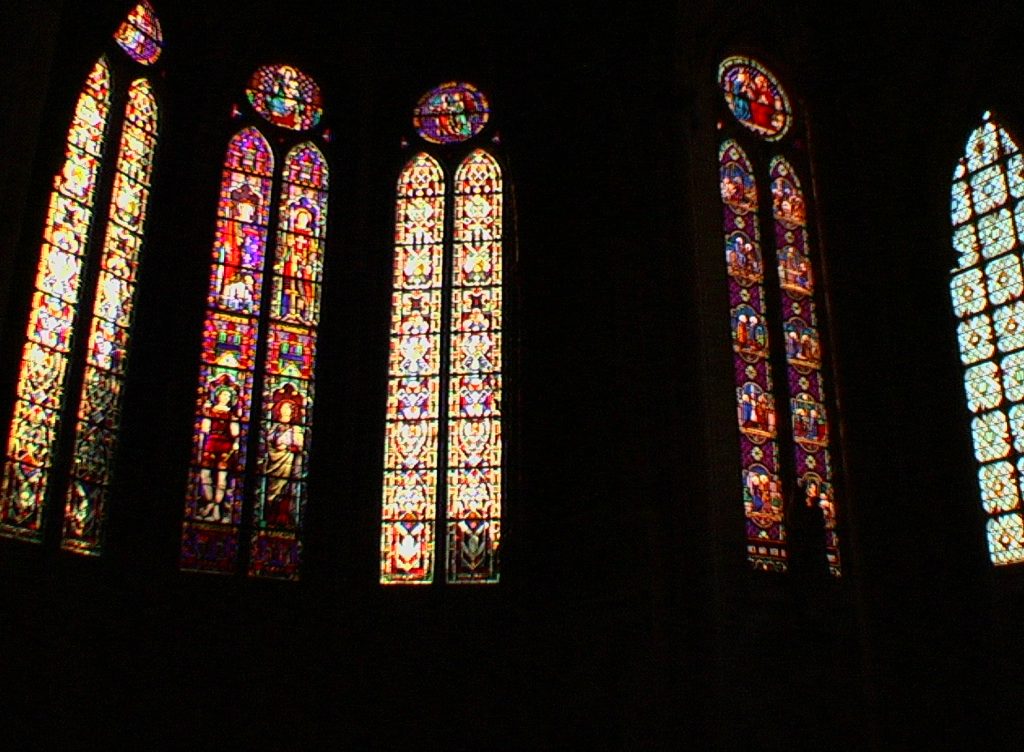 EGLISE INTERIEUR Vitraux IMGA0259