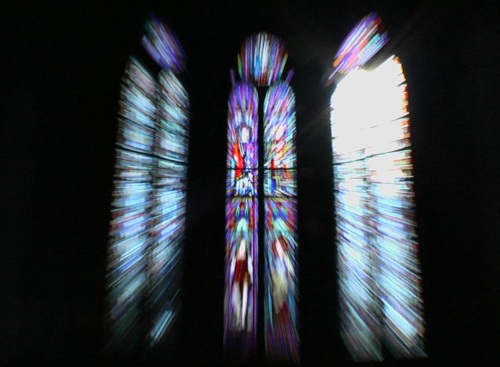 EGLISE INTERIEUR Vitraux IMGA0325