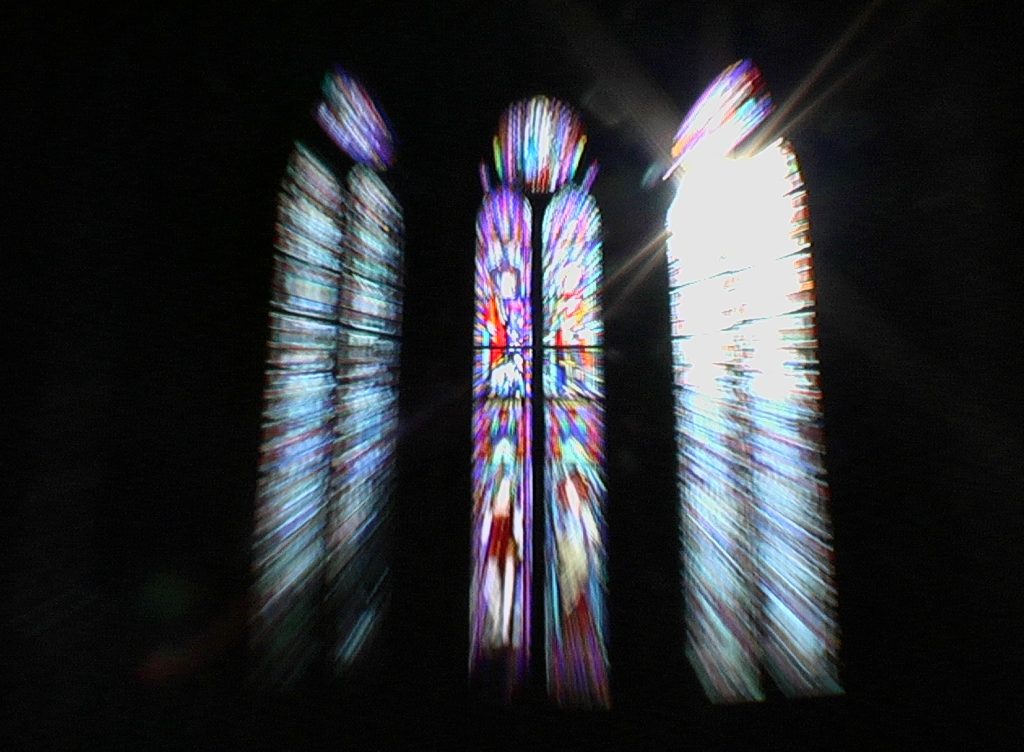 EGLISE INTERIEUR Vitraux IMGA0327