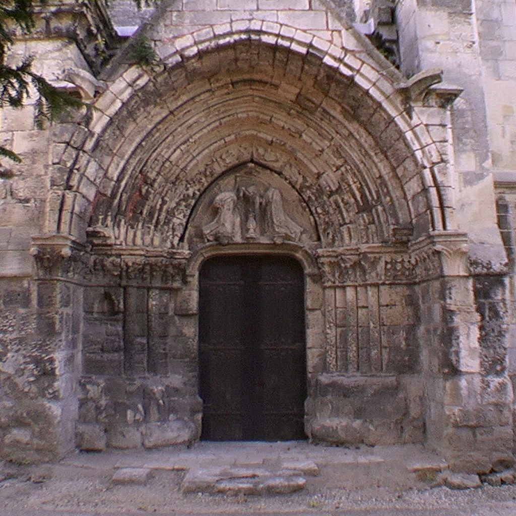 EGLISE PORTAIL SUD IMGA0334 LIVRE