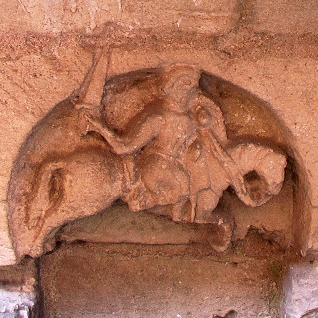 EGLISE SCULPTURE CHEVALIER IMGA0362 LIVRE