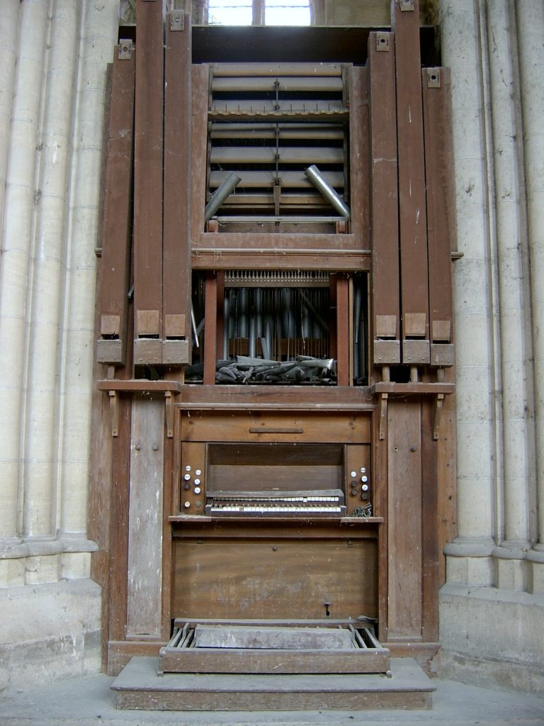 Eglise Orgue SV400945