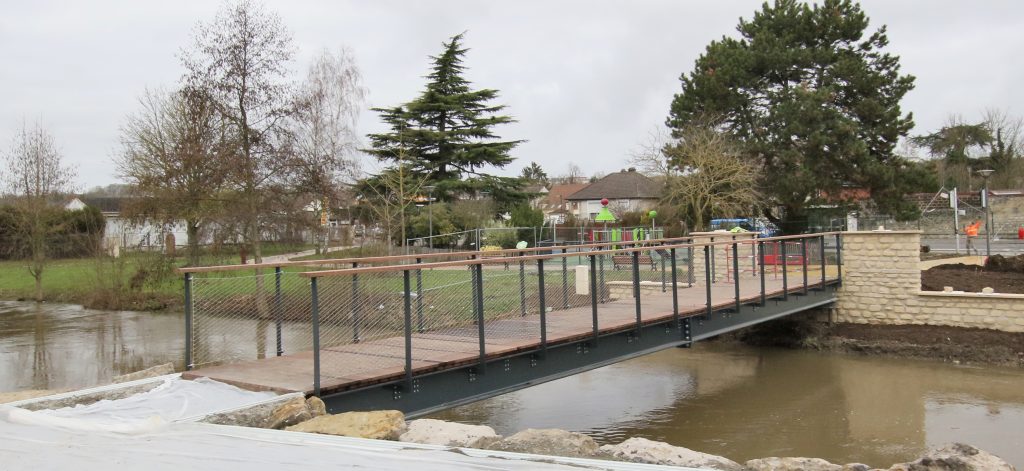 MOQUET PASSERELLE C7D_2584