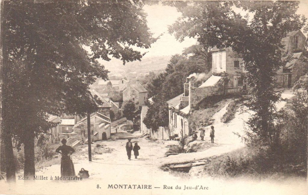 Montataire – Rue de l&rsquo;eglise – vue d&rsquo;en haut 2