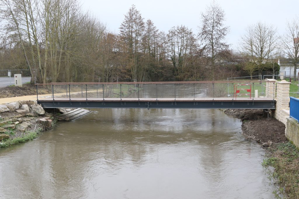 Passerelle LIVRE C7D_2616