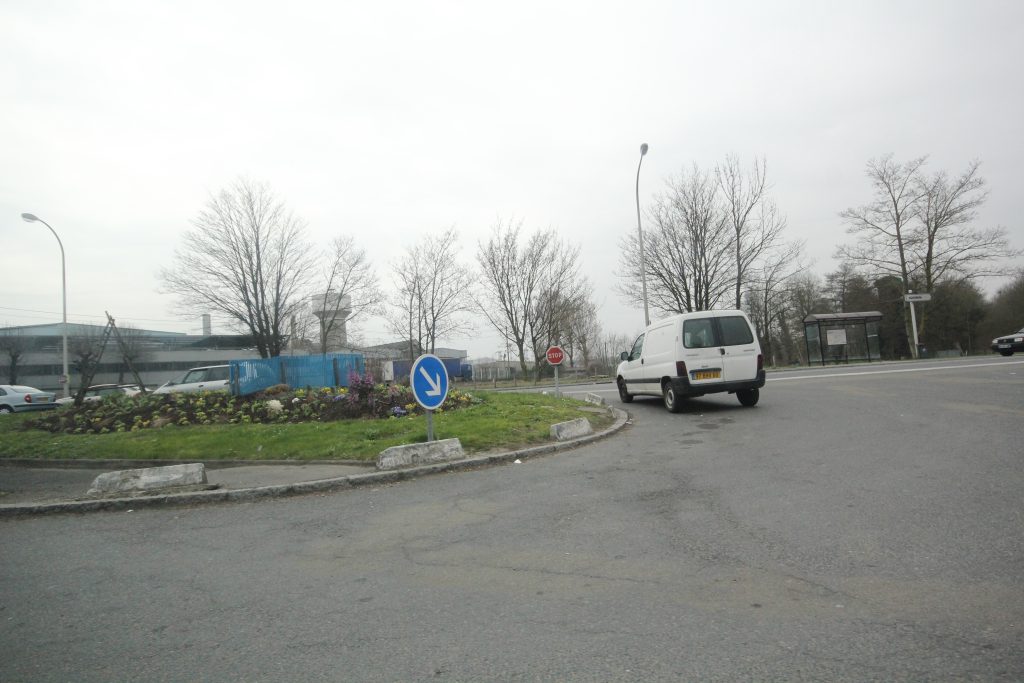 ROND-POINT FORGES IMG_1019