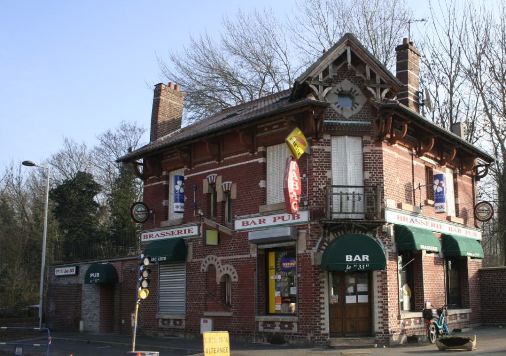 SEMARD CAFE LE 33
