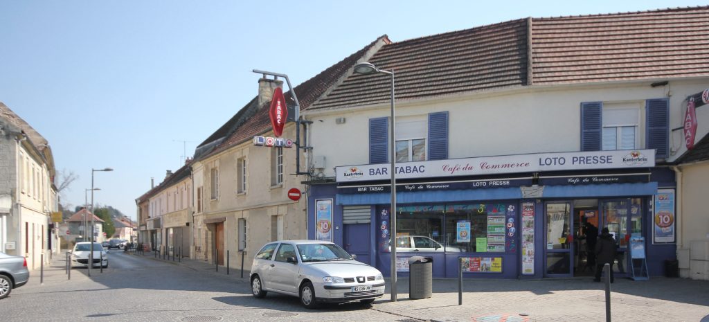 18 Rue de la République -F- 2013 – Café du Commerce