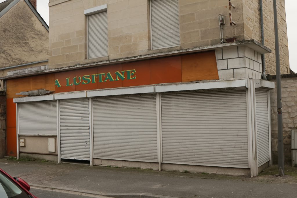 44 Rue de la République -A- 2024 – La Lusitane