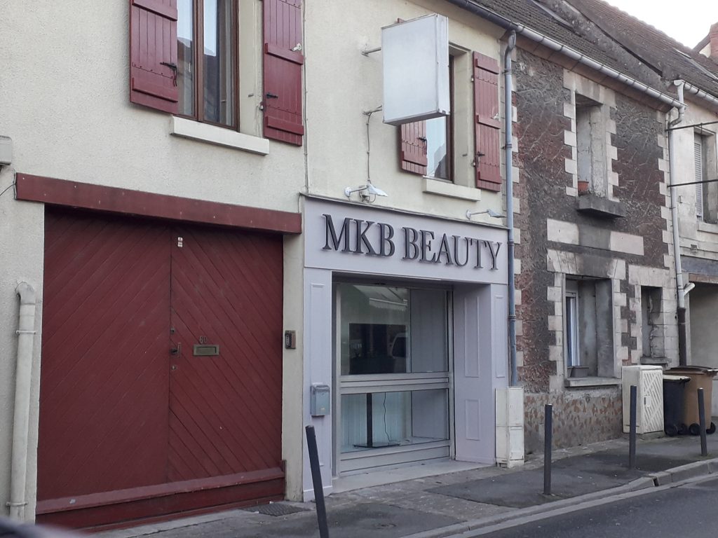 60 Rue de la République -B- Institut MKB Beauty