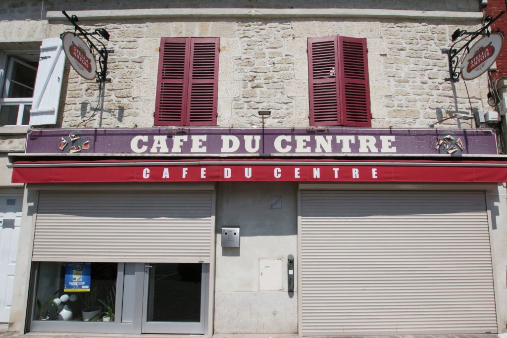 61 Rue de la République -E- Café du Centre