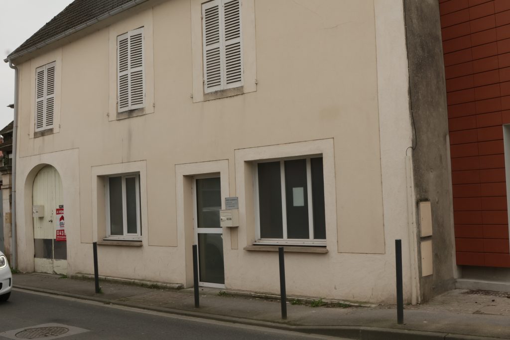 64 Rue de la République -A- 2024 - Guaddoury Infirmière
