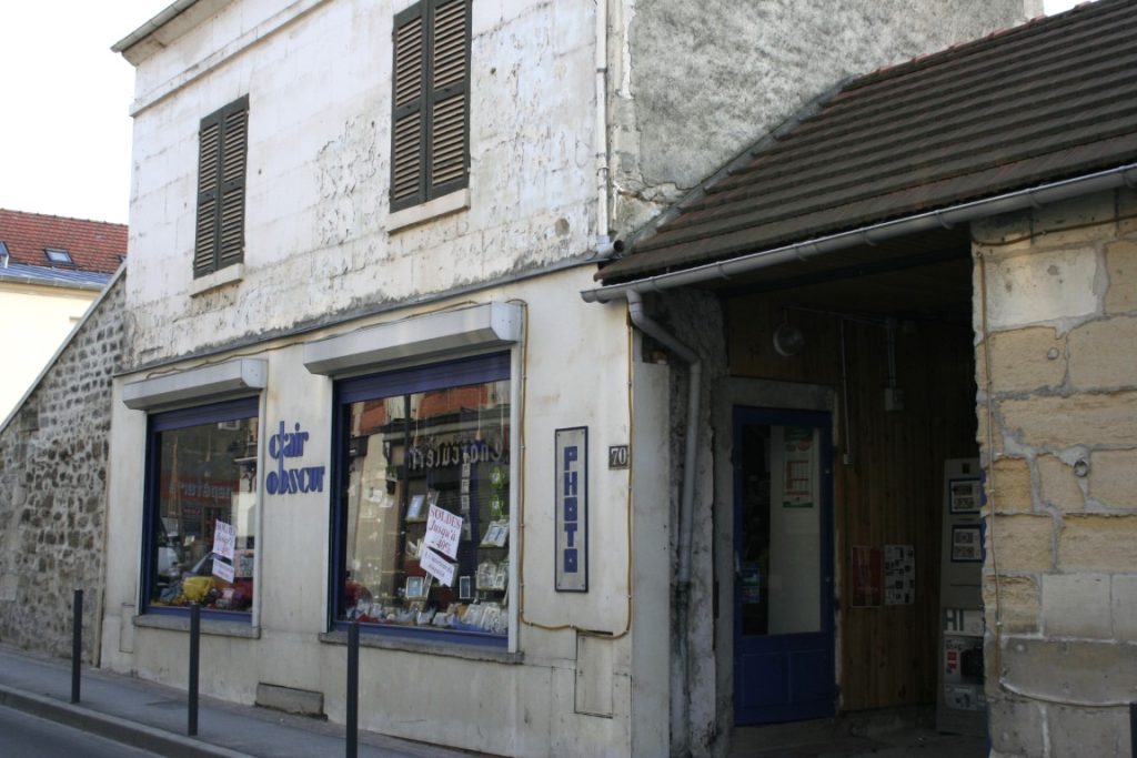 70 Rue de la Republique -F- Clair Obscur