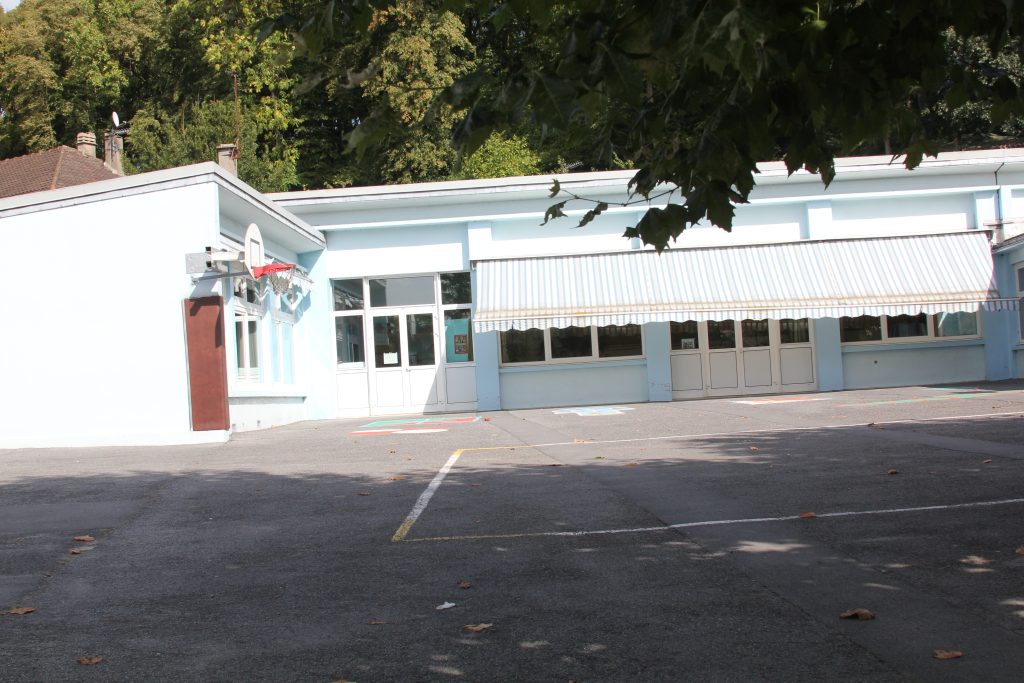 ALLENDE (MAGENTA) ECOLE CASANOVA IMG_8058