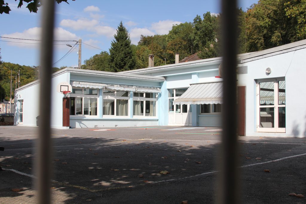 ALLENDE (MAGENTA) ECOLE CASANOVA IMG_8060