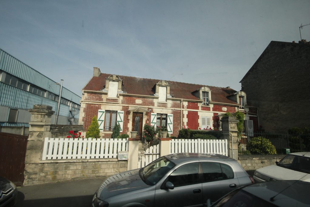 DEPORTES (Rue de la GARE) IMG_4608