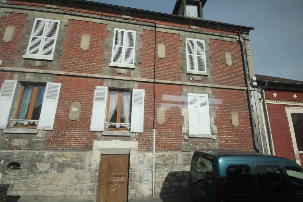 DEPORTES (Rue de la GARE) IMG_4609