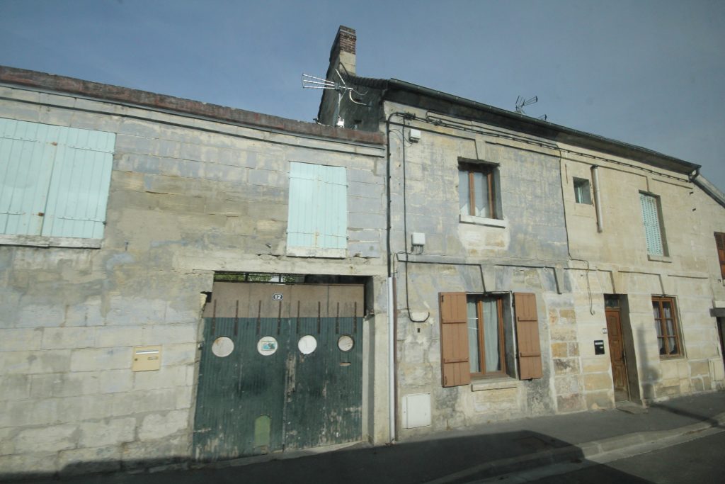 DEPORTES (Rue de la GARE) IMG_4610