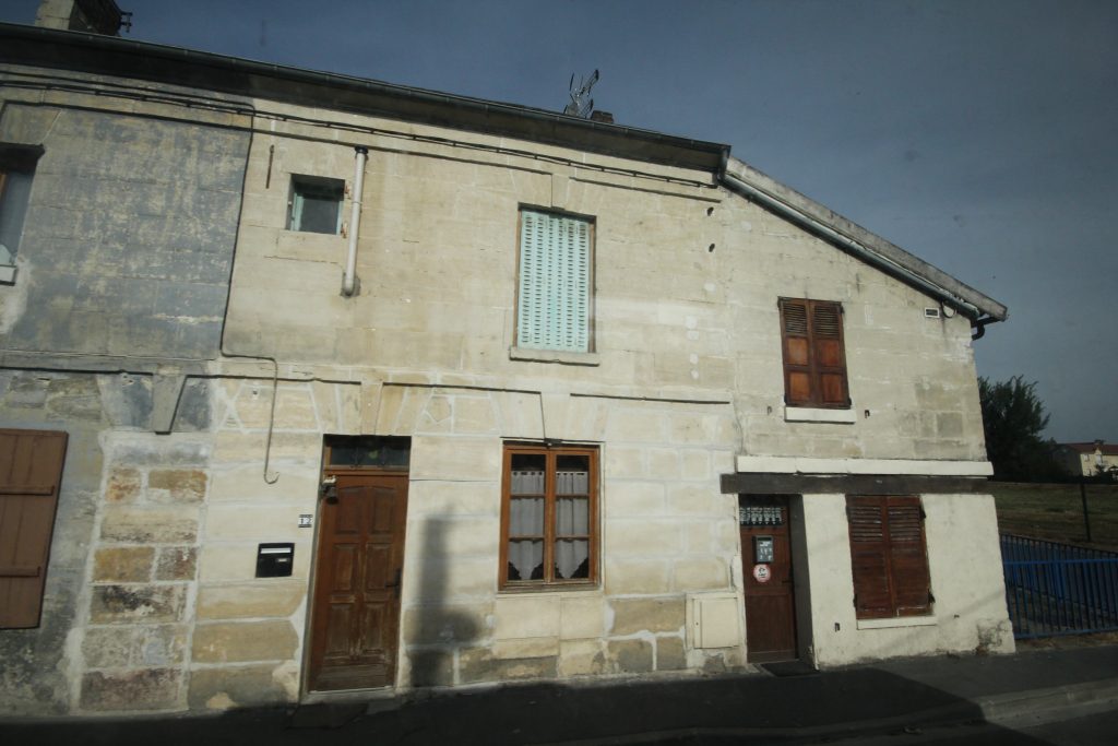 DEPORTES (Rue de la GARE) IMG_4611