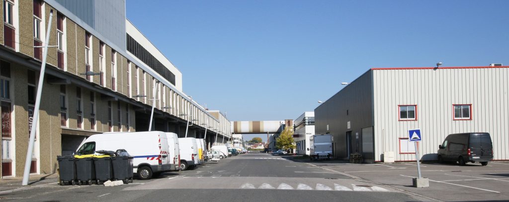 Page 50-04 MARCHES DE L-OISE Grande rue C7D_7007 LIVRE