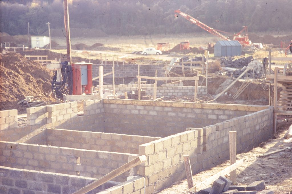 Page 52-02 MAISON 1970-11-22